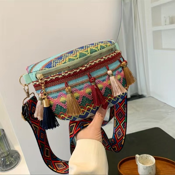 Bohemian Fanny Pack Crossbody Bag. NWT - Picture 3 of 8